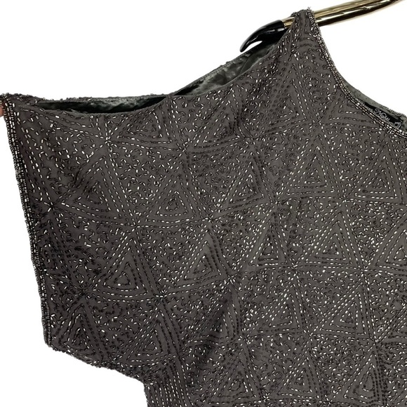 PISARRO NIGHTS BEADED SILK COLD SHOULDER GRAY SILVER COCKTAIL PARTY DRESS - Picture 10 of 14